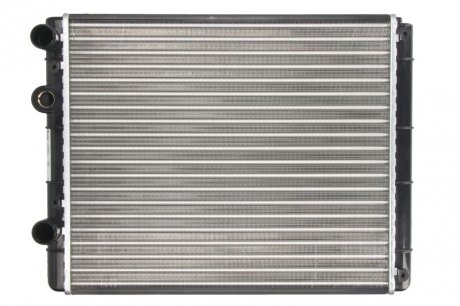 Радиатор охлаждения VW Lupo/Polo 1.0-1.9 94-01/Seat Arosa 1.0-1.7 97-04 NISSENS 652341 (фото 1)