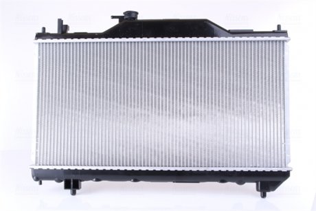 Радиатор охлаждения Toyota Avensis 1.6 VVT-i 00-03 NISSENS 64640A