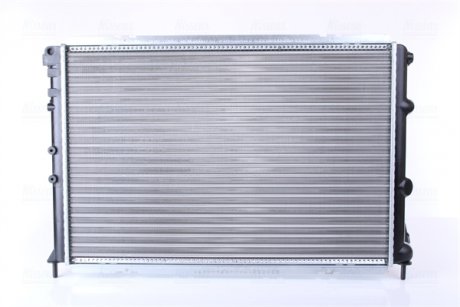 Радиатор охлаждения Renault Megane 1.4-2.0 96-03 NISSENS 63938A