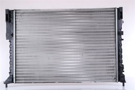 Радиатор охлаждения Renault Espace III/Laguna I 1.6-2.0 93- NISSENS 63843A (фото 1)