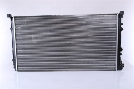 Радиатор охлаждения Renault Master 2.5dCi 03- (+AC) NISSENS 63819 (фото 1)