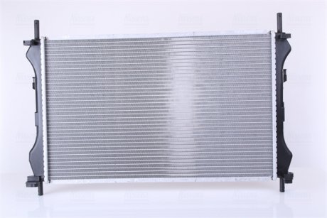 Радиатор охлаждения Ford Transit 2.4 Di/TD/TDCi (-AC) 00-06 NISSENS 62044A (фото 1)