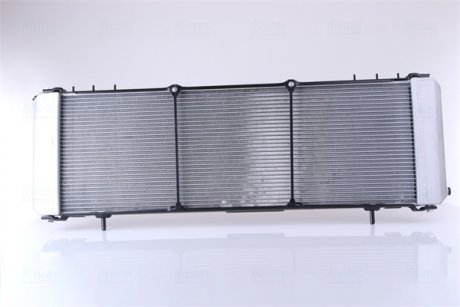 Радиатор охлаждения Jeep Cherokee/Grand Cherokee 2.5TD 4x4 88-01 NISSENS 61008 (фото 1)