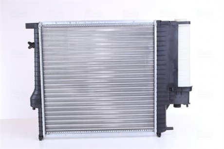Радиатор охлаждения BMW 3 (E30/E36)/5 (E34) 1.6-2.8 88-00 NISSENS 60623