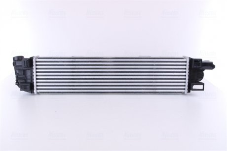 Радиатор интеркулера Opel Vivaro 1.6 CDTi/Renault Trafic 16 dCi 14- NISSENS 96149 (фото 1)