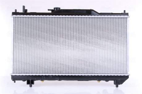 Радиатор охлаждения Toyota Avensis 1.6 97-00 NISSENS 64782A