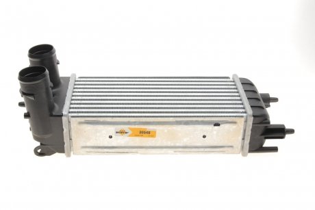 Радіатор інтеркулера Citroen C5/Peugeot 508 1.6D 10- NRF 30548 (фото 1)